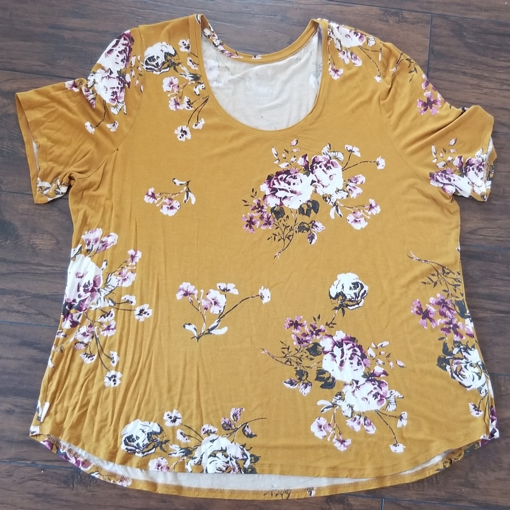 Maurices 24/7 tee Mustard Floral